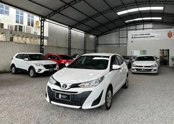 TOYOTA YARIS 1.3 16V FLEX XL LIVE MULTIDRIVE TOYOTA YARIS 1.3 16V FLEX XL LIVE MULTIDRIVE